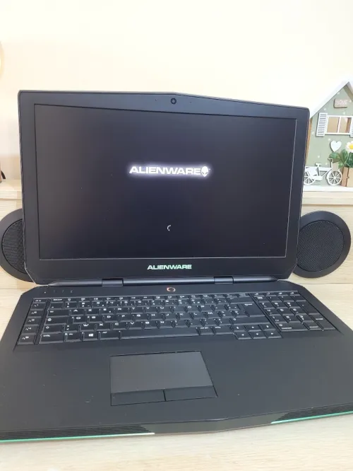 GAMING DELL Alienware 17 | CORE i7-6700HQ | NVIDIA GTX GeForce 980M 8GB | 16GB RAM | 1TB SSD