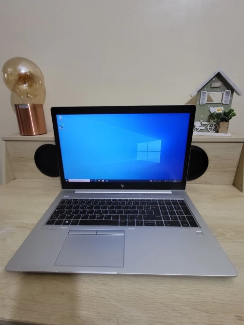 HP ELITEBOOK 755 G5 15.6'' FHD | RYZEN 7 PRO 2700U W | 16GB RAM | 512GB NVME SSD | AMD RADEON Vega