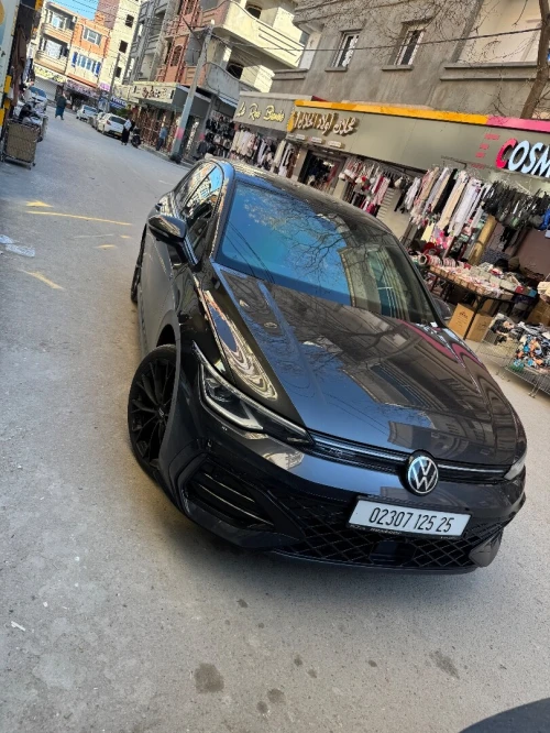 Volkswagen Golf 8 2025 R-Line