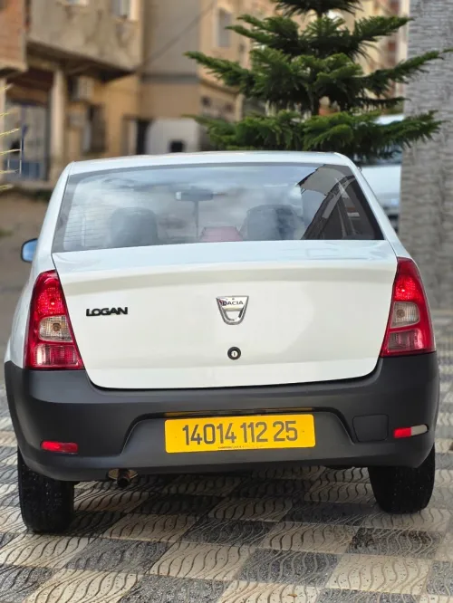 Dacia Logan 2012 La base