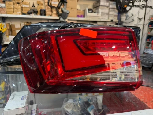 FEU ARRIERE ATECA 2018 + LED VAG
