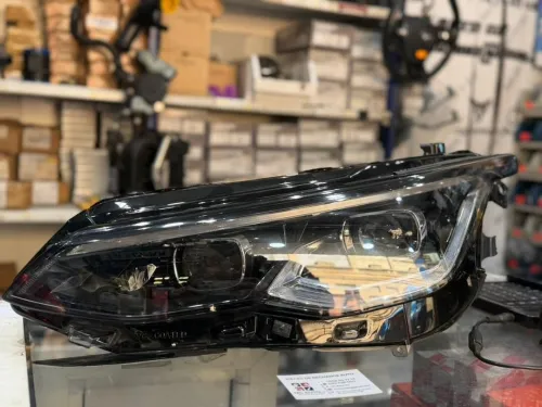 OPTIQUE PHARE GOLF 8 2 LOUPS NOIR VAG