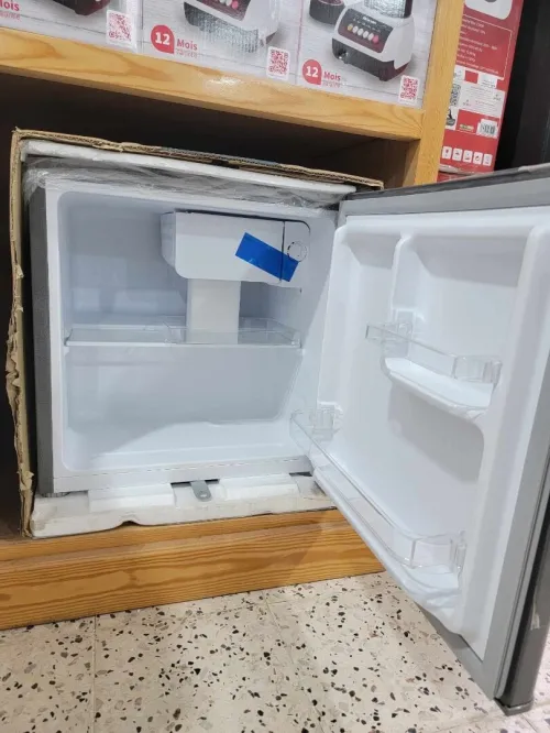PROMO Mini Bar Géant 48L Gris avec clé 19000Da