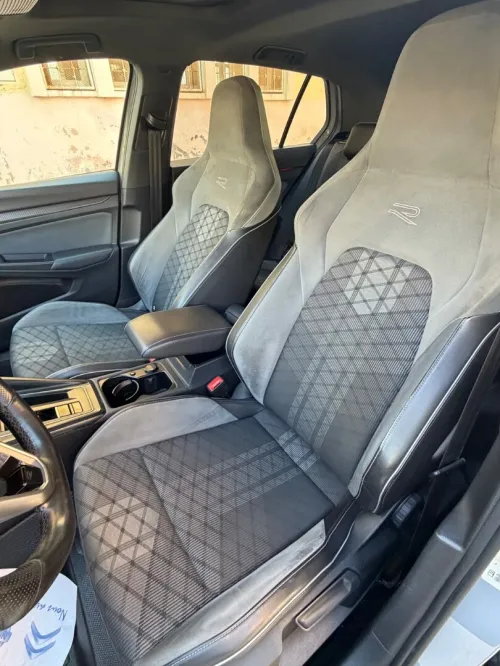 Volkswagen Golf 8 2021 R-Line