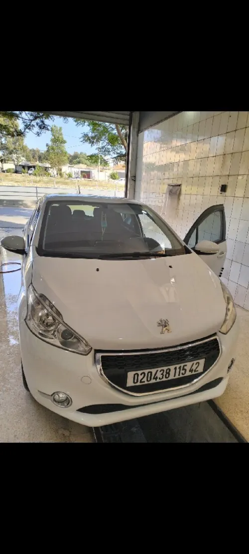 Peugeot 208 2015 Active Facelift