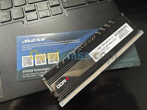 Barrette RAM Avexir DDR4 8Go (2400MHz)