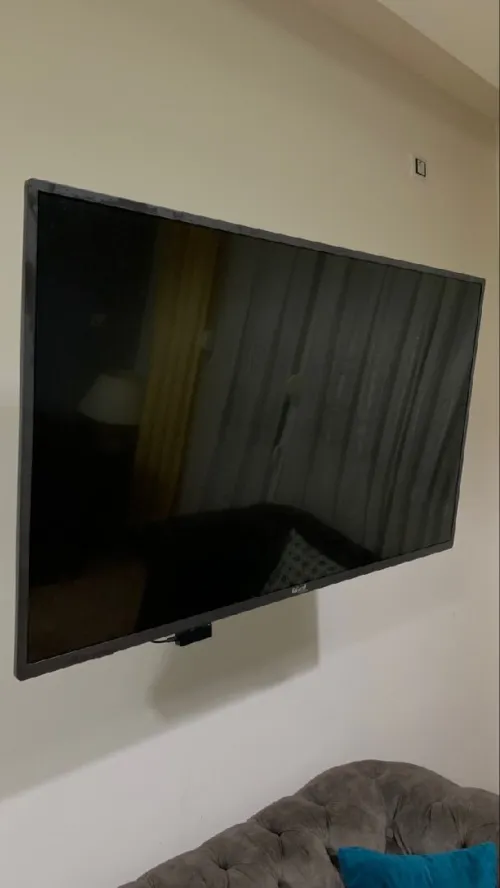 Télévision stream système et geant 40'' 39''et 32''