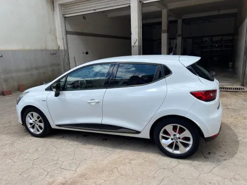Renault Clio 4 2015 Limited 2