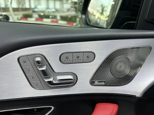 Mercedes GLE 300D 2024 .