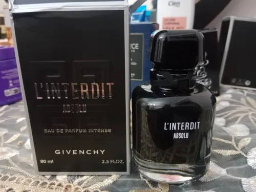 L'interdit absolu Givenchy