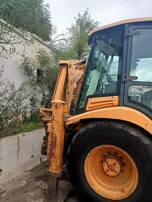 Hyundai 940s 