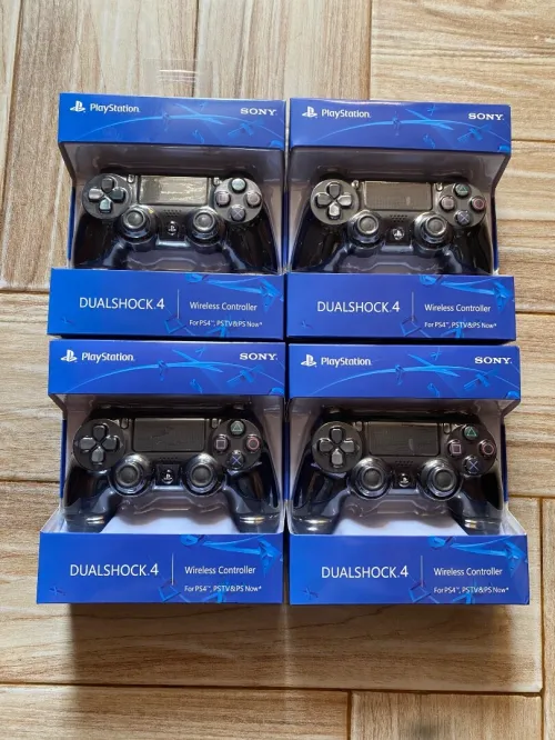 Manettes Ps4 Neufs sous emballages