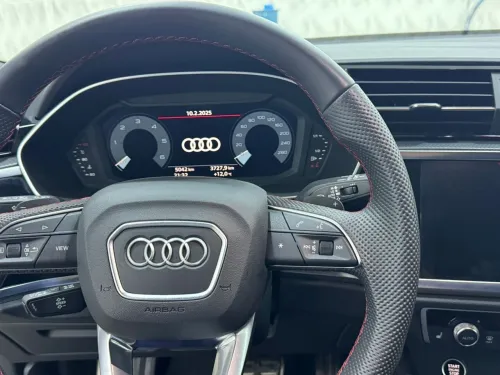 Audi Q3 2024 Back black