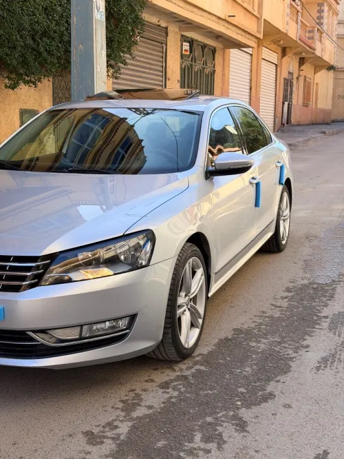 Volkswagen Passat 2015 Caraat