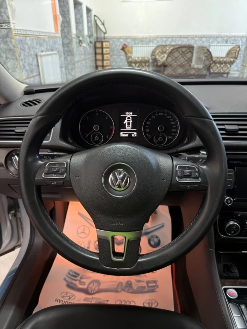 Volkswagen Passat 2015 Caraat