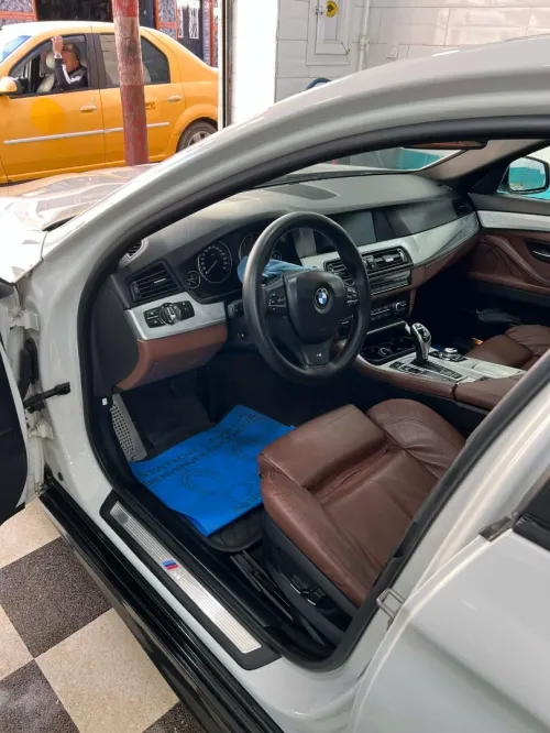 BMW Série 5 2013 525d sport