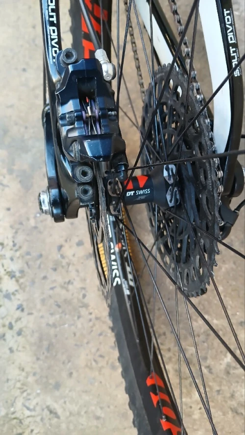 Devinci Spartan Carbon