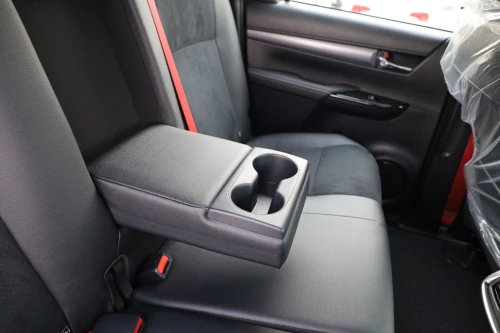 Toyota Revo  2025 