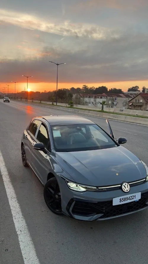Volkswagen Golf 8 2025 R-Line