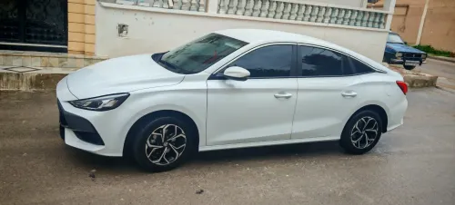 MG MG5 2025 