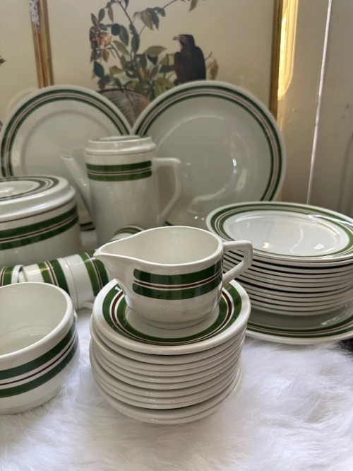 Service de table en porcelaine de limoges