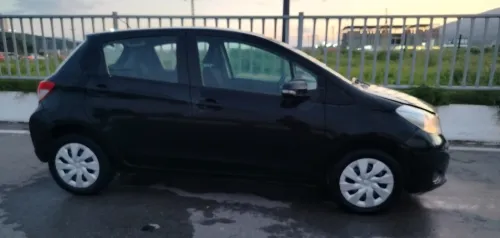 Toyota Yaris 2013 1 ère main
