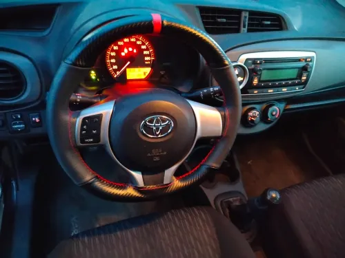 Toyota Yaris 2013 1 ère main أقبل التبادل