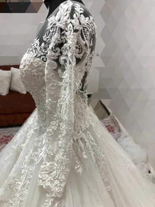 Location Robe blanche 12000da