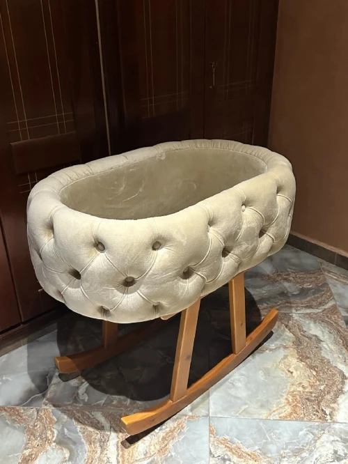 سرير الاطفال