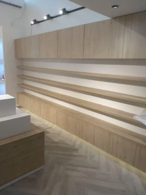 Aménagement intérieur magasin 
