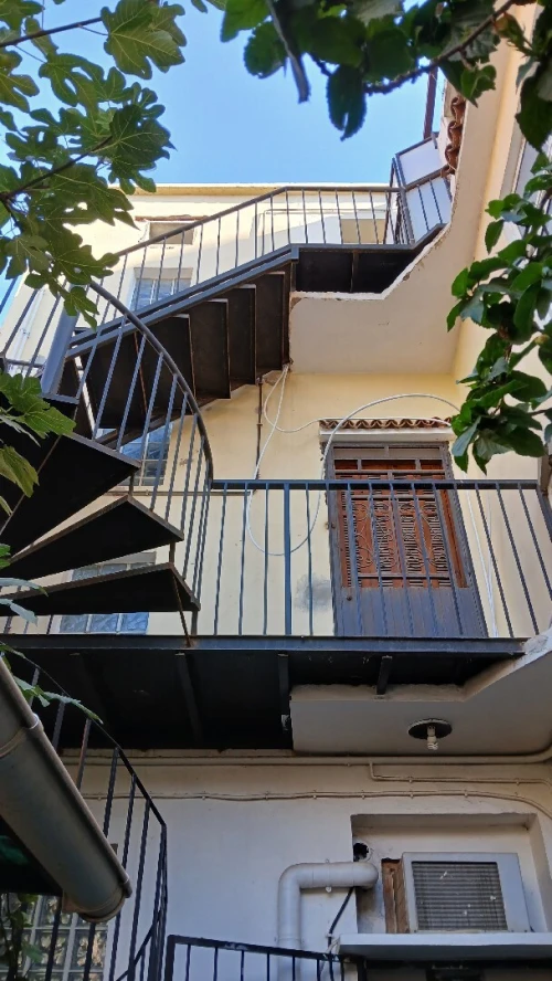 Escaliers metalique de secours 