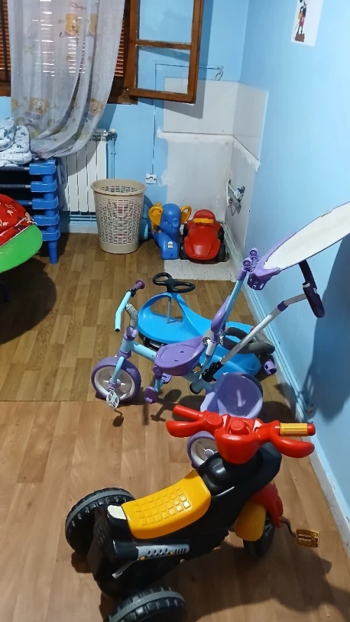 Vente matériel crèche en bonne occasion 