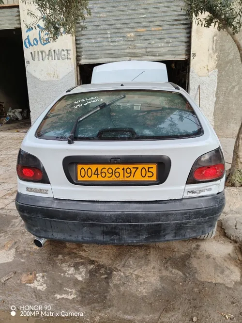 Renalut Megan 1997 