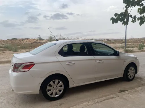 Peugeot 301 2013 Active