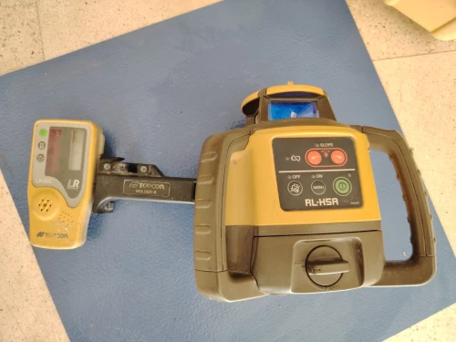 Laser rotatif topcon 