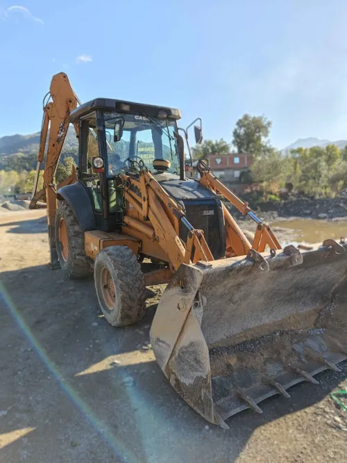 CASE 580 SUPER 2008