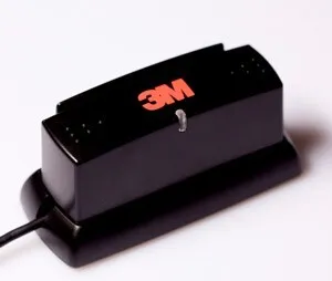 LECTEUR MRZ 3M CR100
