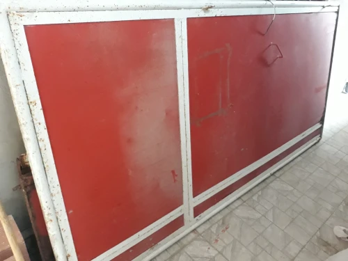 porte de magasin a vendre