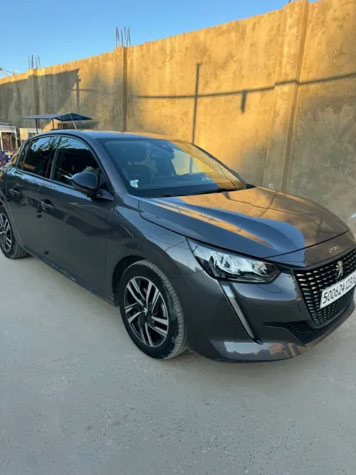 Peugeot 208 2023 