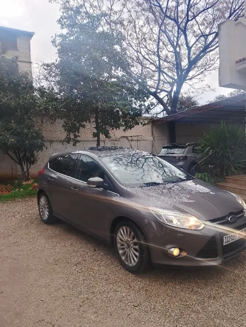 Ford Focus 4 portes 2012 Focus 4 portes