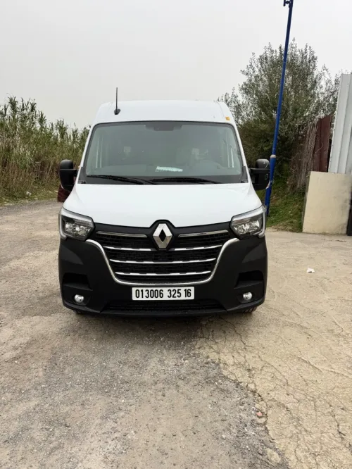 Renault 3 سنوات Mastar 3panx jml 2025