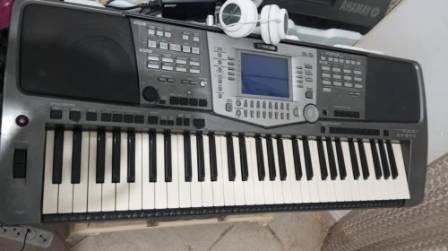 Yamaha psr 1000