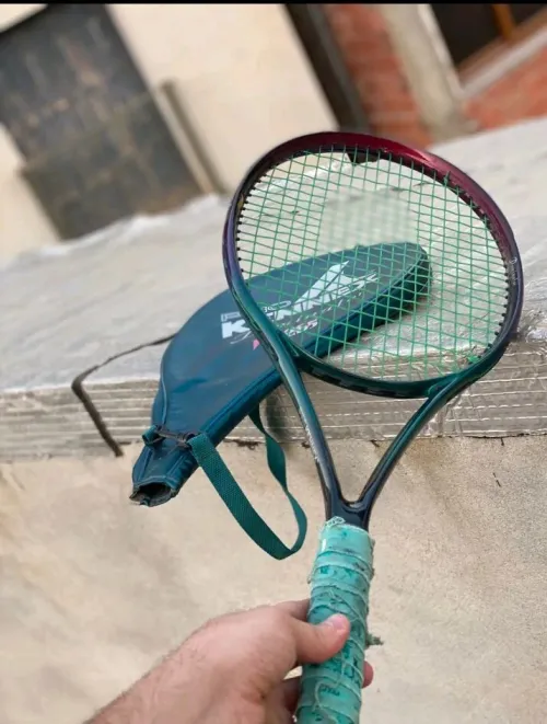 raquettes de tennis 