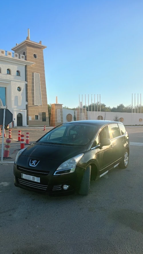 Peugeot 5008 2011 Allure