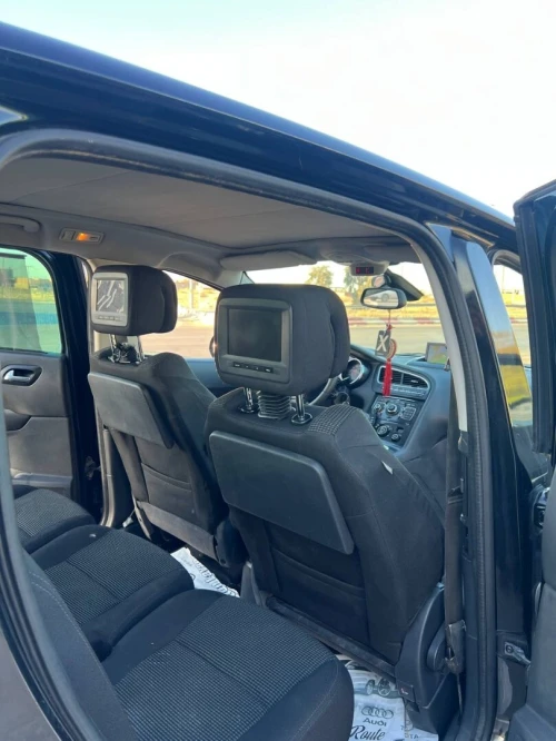 Peugeot 5008 2011 Allure