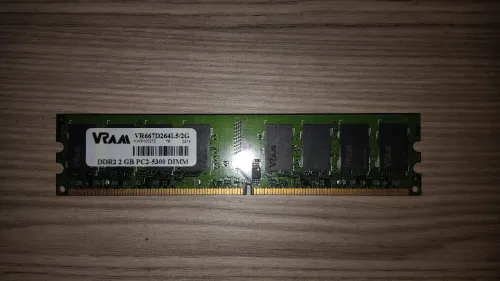 DDR2 2GB PC2-5300 DIMM