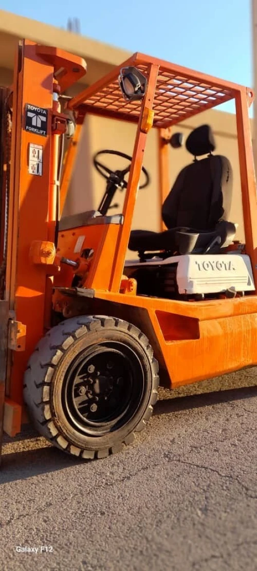 Toyota 3 TONNES 1990