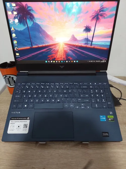 HP VICTUS 15