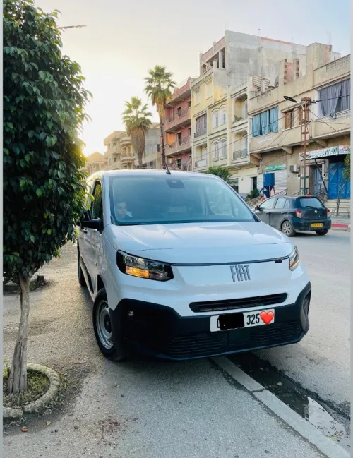 Fiat Doblo 2025 Blanc