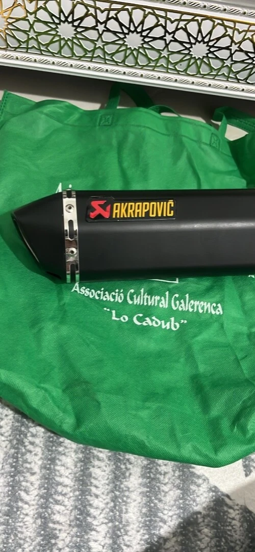 Chatmon moto AKRAPOVIC 